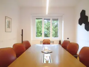 Sala riunioni attrezzata nel centro di Milano